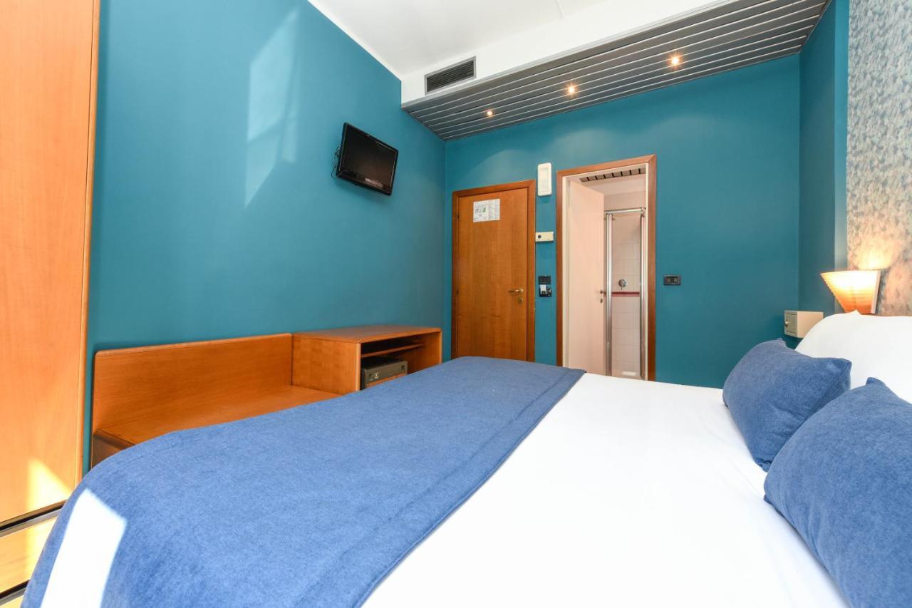 Hotel Aurora 데센자노델가르다 외부 사진