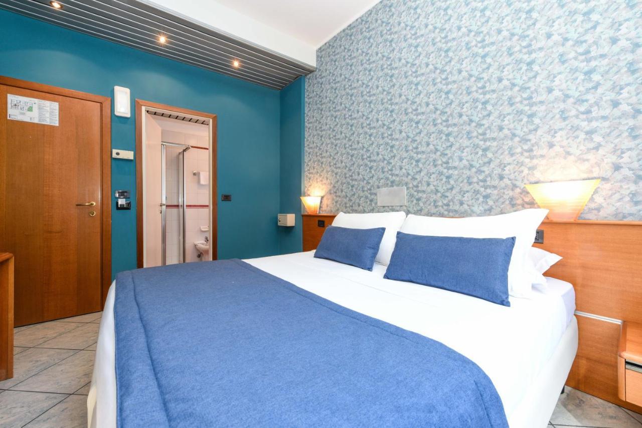 Hotel Aurora 데센자노델가르다 외부 사진