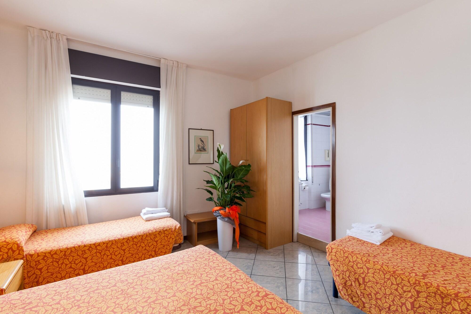 Hotel Aurora 데센자노델가르다 외부 사진
