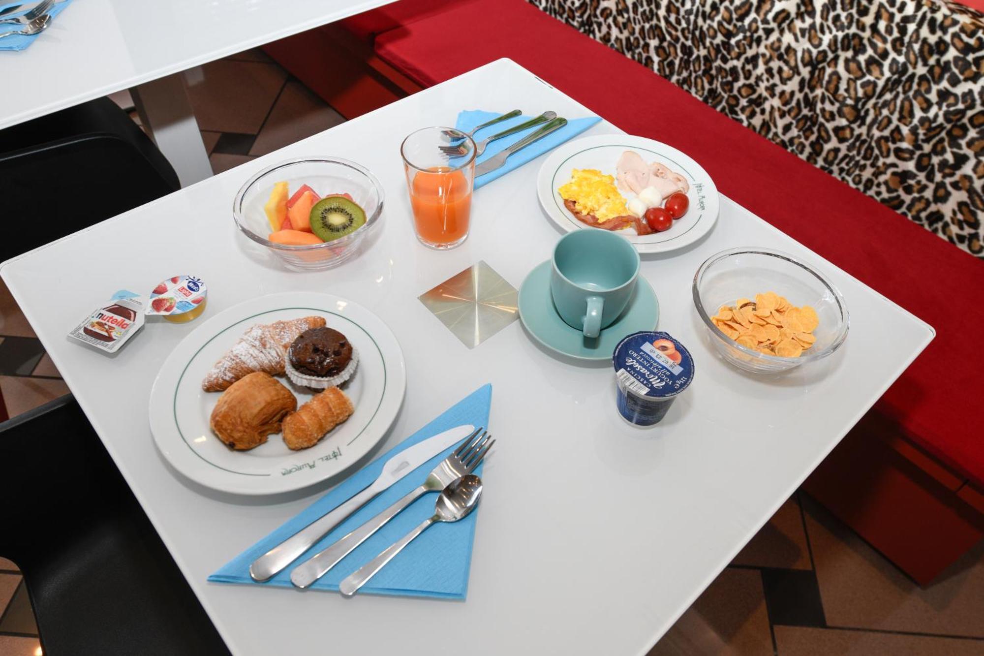 Hotel Aurora 데센자노델가르다 외부 사진